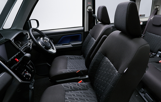 C27セレナ運転席周り