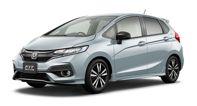 フィット ルナシルバー・メタリック